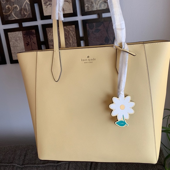 Authentic KATE SPADE Saffiano leather zip top Tote/Flower charm - Picture 9 of 14